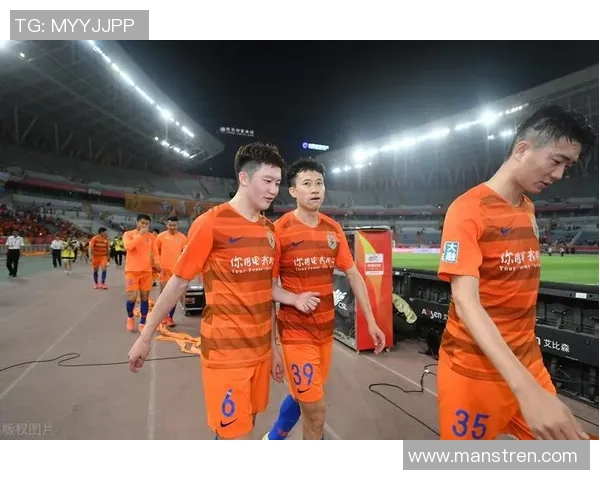 成都极限运动队进攻战术解析与实战应用探讨 成都极限运动队进攻战术解析与实战应用探讨